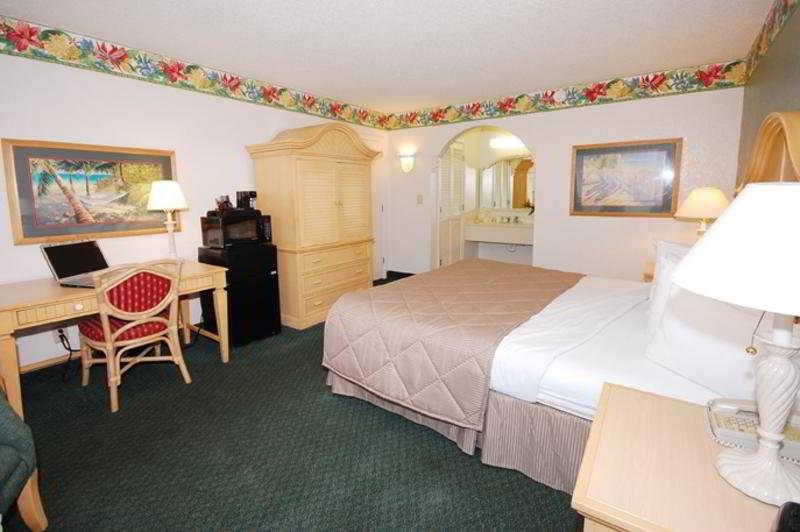 Clarion Hotel Fort Myers Esterno foto