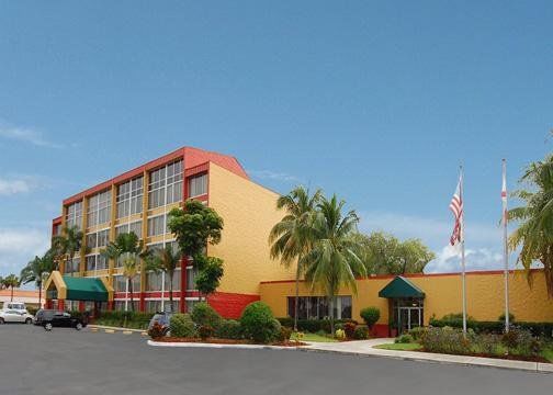 Clarion Hotel Fort Myers Esterno foto
