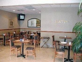 Clarion Hotel Fort Myers Ristorante foto